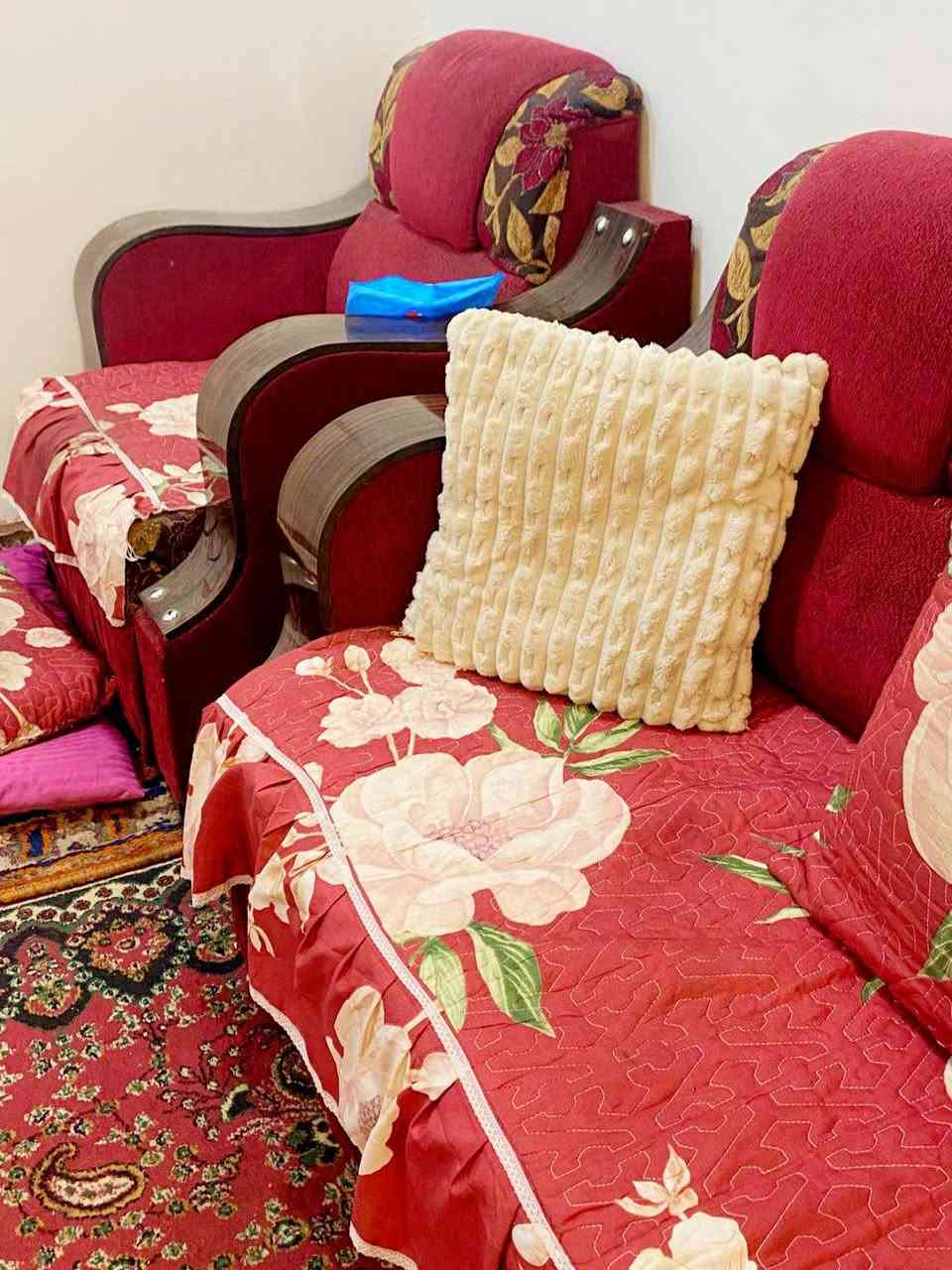 السلام وعليكم تخم البيع سعره 
١٧٥الف شراي يتصل هاتف ***********
مكاني بغداد شرطة الخامسة
