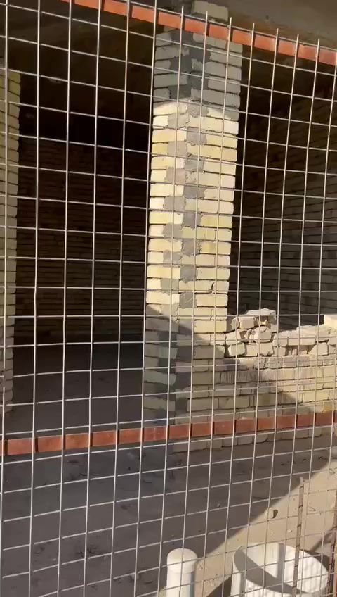 السـلام عليكم هيـكل للبيع المساحه 100متر زراعي سند25 موقعها رئاسه العبيدي
السعر خاص او رقم الهاتف (***********)
