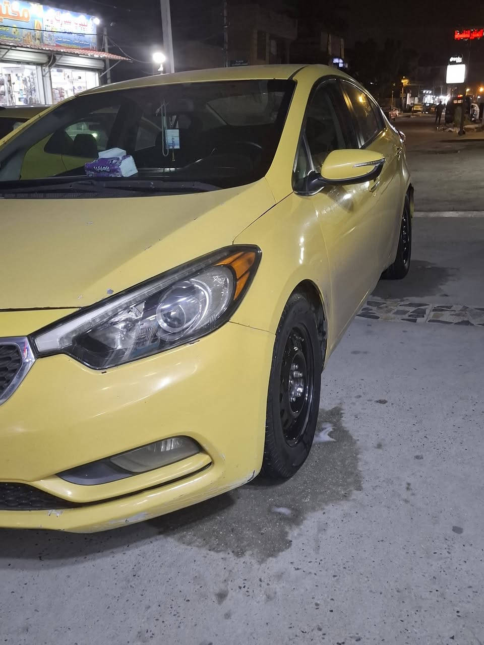 كيا فورتي وارد موديل 14 
محرك GDi 1800 
كير at  
ماشية 160 الف  
سنوية مدة طويلة
سونارها مثل ماموضح بالصور 
سيارة خير من الله بوجهك للشغل 
السعر 98$  
*********** واتساب فقط
