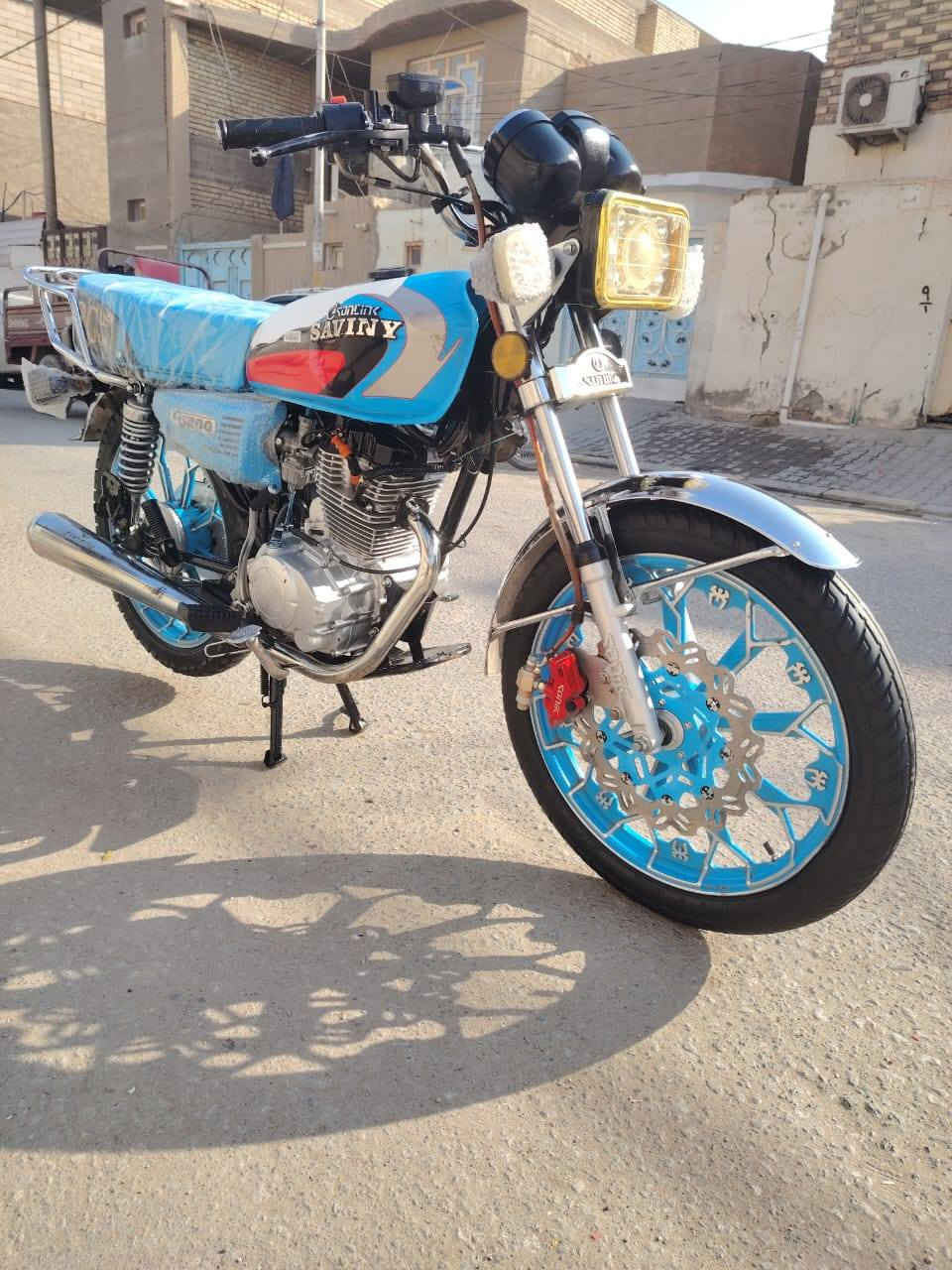 *********** سافان مديل  21
وكيلها العارضي السعر ٨٠٠ وبيها مجال
