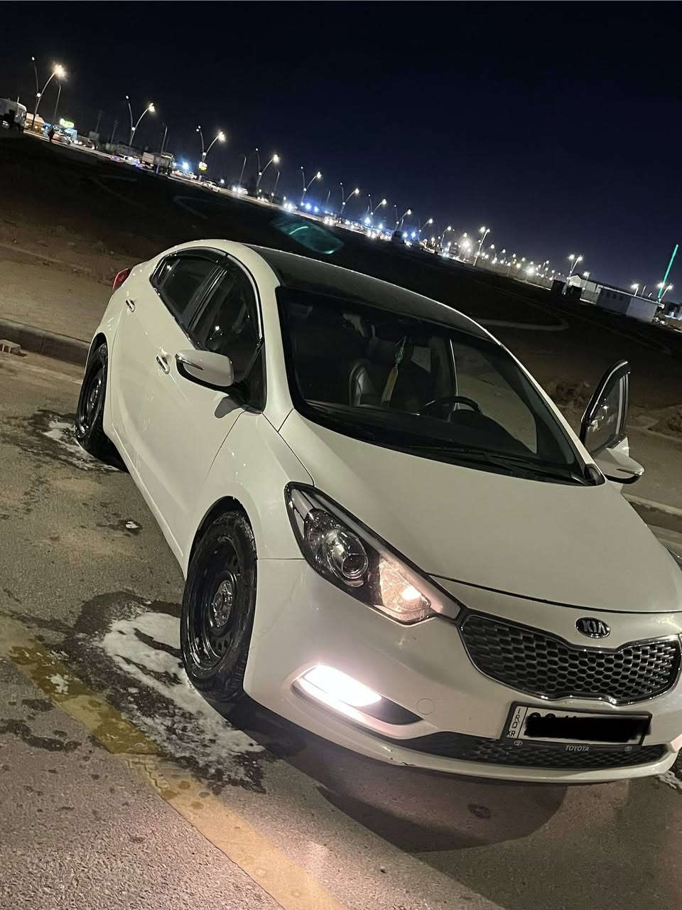 سيراتو موديل 15 كص جنطه ادوات ادوات متومه طبق الأصل جاهزه للخير مكينه كير حداده بل نايلون شاشه تدفئه بل كشنات تحكم ستيرن مثبت سرعه مري شفط السياره فول عده البصمه مكان سياره بصرة سعر 55 وبيها مجال قليل 
***********
