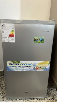 ‏ثلاجة للبيع حجم صغير للاستفسار 07802179395