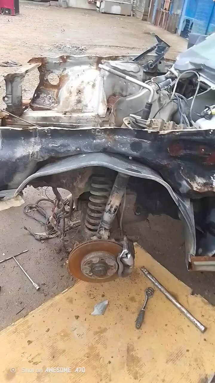 تفصيخ مارسدس اي شي تحتاجه موجود 
مكاني كوت مركز مدينه.      اتصل 
***********.    ***********.
