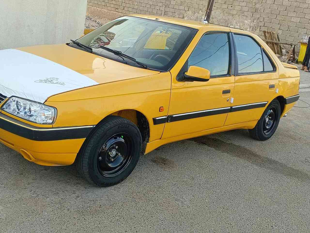 السلام عليكم بيجو405 موديل2015 بصره سنويه مجدده لغايه2028 السياره مكفوله من الضربه والتبديل فقط ملكطه خياسات كير محرك حداده تبريد وتخم تااير كله جاهز كهربائيات كلهه شغاله دواخل حلوه السياره ترايهه كلش حلو وجاهزه السعر32 وبيهه مجال بصيط للشراي مكاني بصره القبله***********
