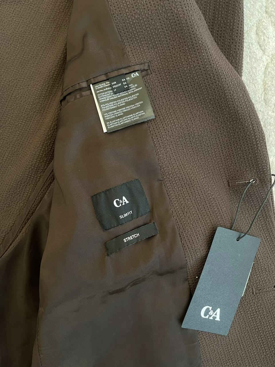 متوفر قطعه وحده قياس ٥٦


**إذا كنت صاحب هذا الإعلان وتريد حذفه لأي سبب، رجاءا أرسل رسالة إلى الدعم الفني**