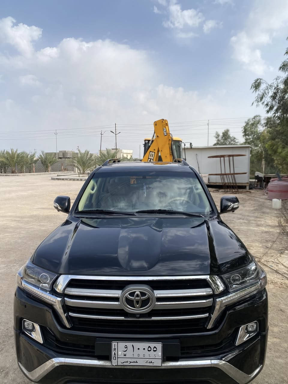 السلام عليكم
للبيع لاندكروز موديل 2017 محرك 8 
سياره فول مواصفات بهاي الفئه 
8ايرباك 
رقم بغداد مميز 
حساسات امامي خلفي 
4 كامرات 
سياره وايد ايديشن 
كراسي جلد كهرباء
حداده جديده 
تخم تاير 
باتري جديد 
سياره جاهزه للاخير 
—————-
بيها صبغ البنيد 
القماره جارده 
بيها بارد موضح بالصور 
——————
للاستفسار اكثر اتصل 
***********
