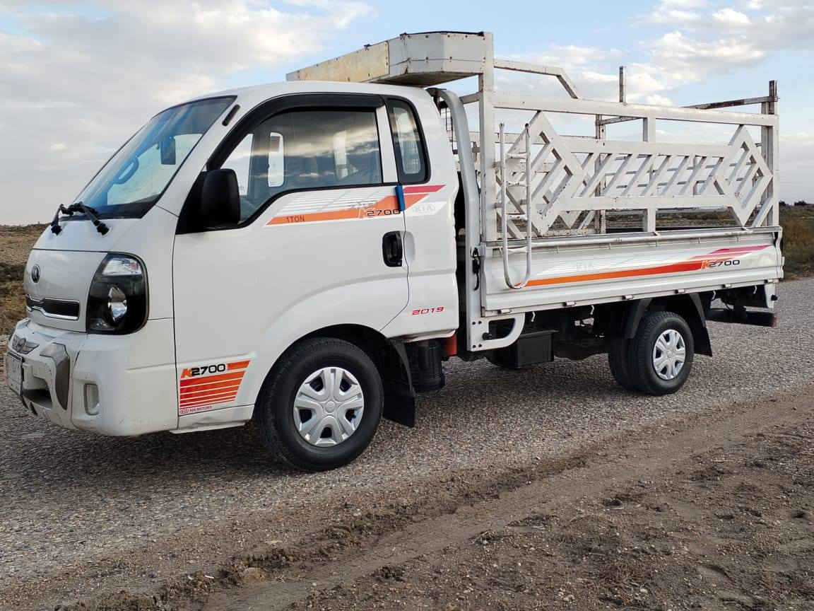 سيارة كيا حمل 2015
السعر98
سيارة كفالة عامة من الصبغ والتبديل والضربة وحتى البارد
سيارة جديده ما متعوبة 
مكينة مكفولة شرط برغي ما مفتوح بيها 
رقم ذي قار  مشروع وطني سنوية جديده لل2029 تحويل مباشر
رقم شاصي واضح جداً
شاصي مكفول 
تبريد وتدفئة كلها شغالة وضع شركة
تخم تاير جديد 
كهربائيات كلها شغالة 
مكان السيارة ناصرية للاستفسار اكثر الاتصال على الرقم
***********
