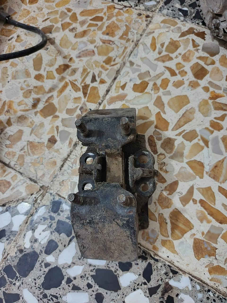 غراض ونجي دينمو وثلاجه ودكشن بارد ودكشن حار ودجه مال كير ودبت باور وكلج وبك لايت شيزر بي كسر قليل بس قطعه وحده غراض كلهن عل شرط *********** مكاني نجف
