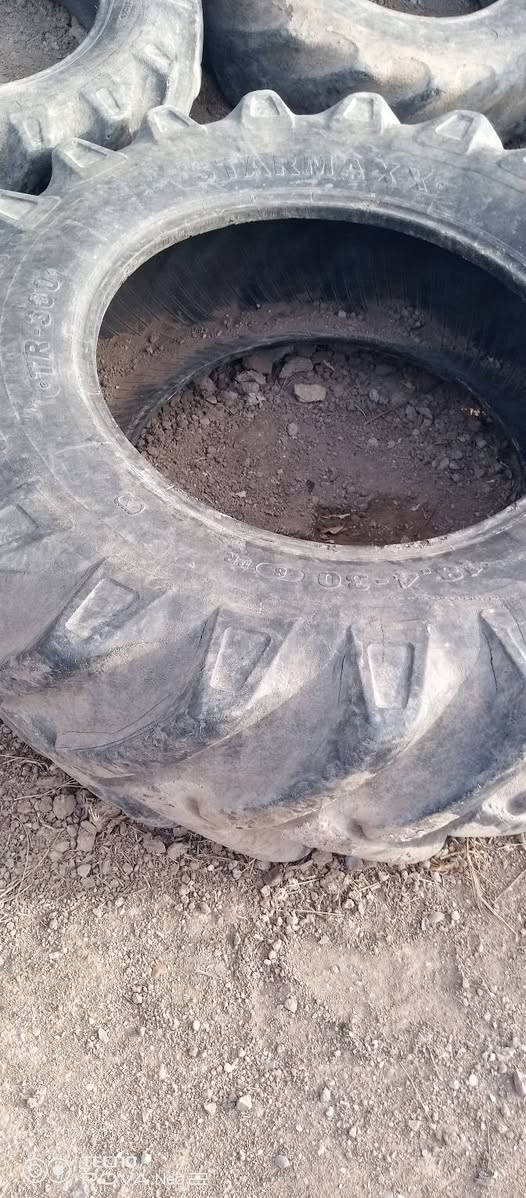 تاير خلفي للبيع 30 على 18 السعر 150 وبي مجال مكان ابي غريب
***********  بي واتساب
