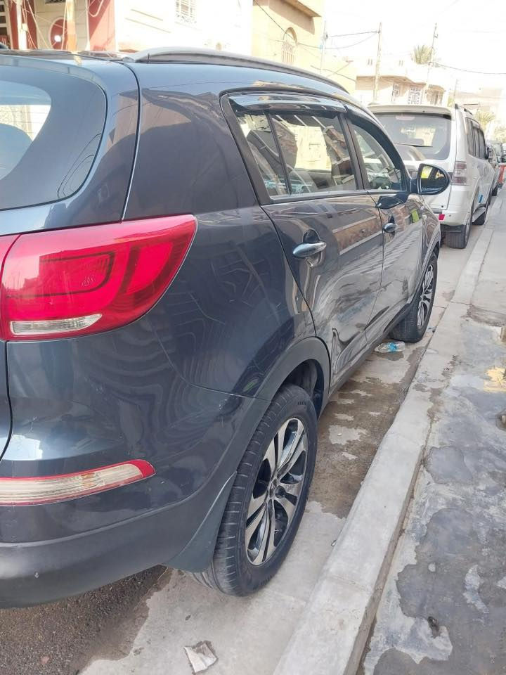 السلام عليكم سيورتج 2015 ماشيه 156 خليجي كلشي موضح بالسونار رايدها ب115 وبيها مجال للاتصال ع الرقم ***********
