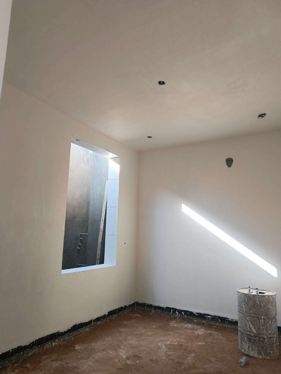 لبخ سمنت وجص وبورك ولط وطلس ونثر درجة أولى استلام مهندس أسعار متواضعه مكطوعه عالمتر مكاني نجف *********** وبي واتساب
