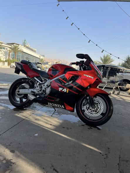 السلام عليكم شباب افوراي 600شرط كير ومكينه 
العنوان سليمانيه 
السعر 17 وبيه مجال مستعجل ع البيع 
***********
