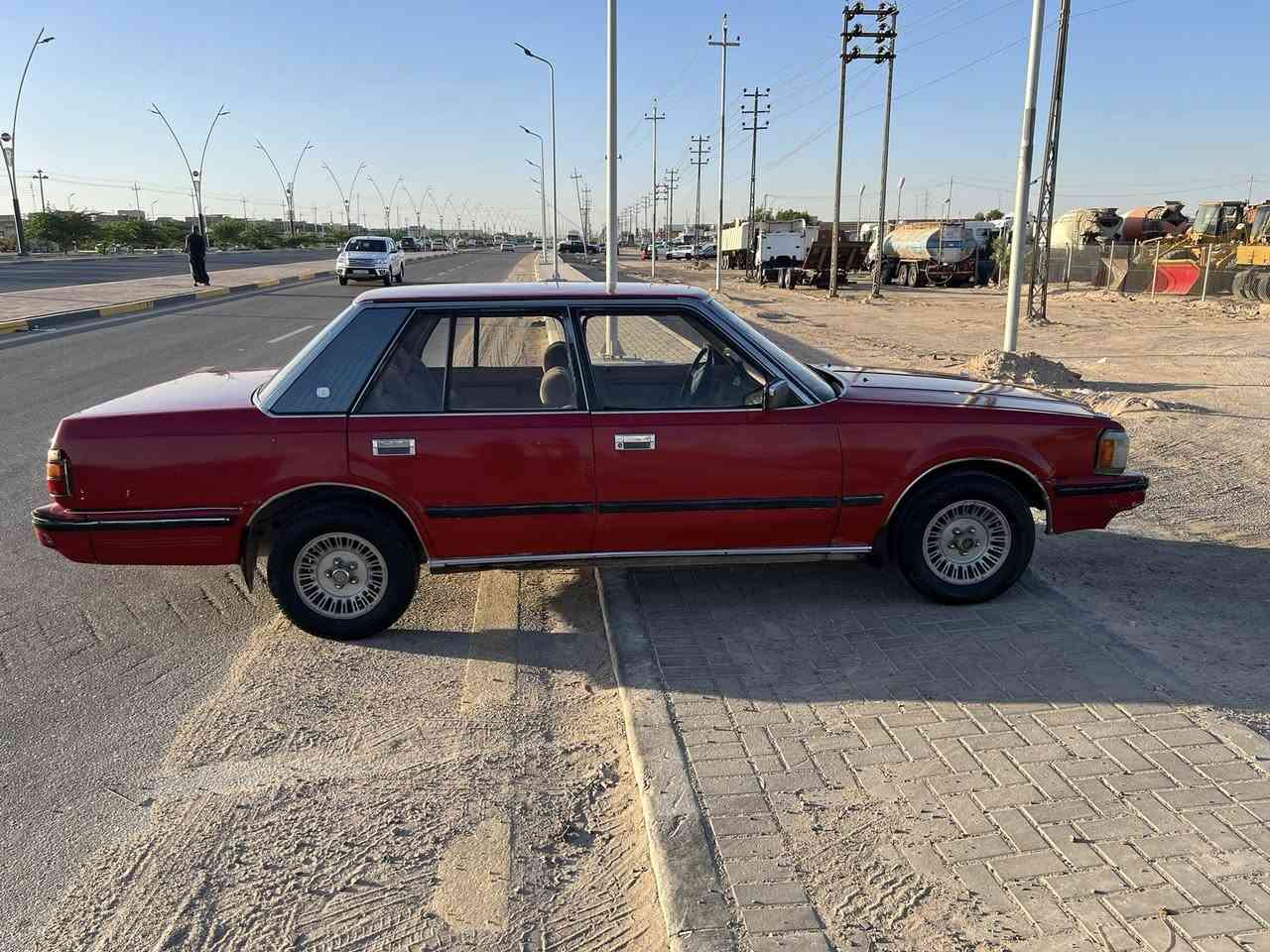 السلام عليكم
سوبر 85 للبيع لون احمر السيارة نضيفة و كاملة مكينة كير جدد طابوكة قبل شهر شادها تايرات امس شديتهن رقم بغداد بسمي تحويل ثاني يوم سنوية لل ٢٨ السيارة كفالة گصه و نقل و جميع الأصوليات مكاني بصرة سعر 50 التواصل على الرقم 
***********
