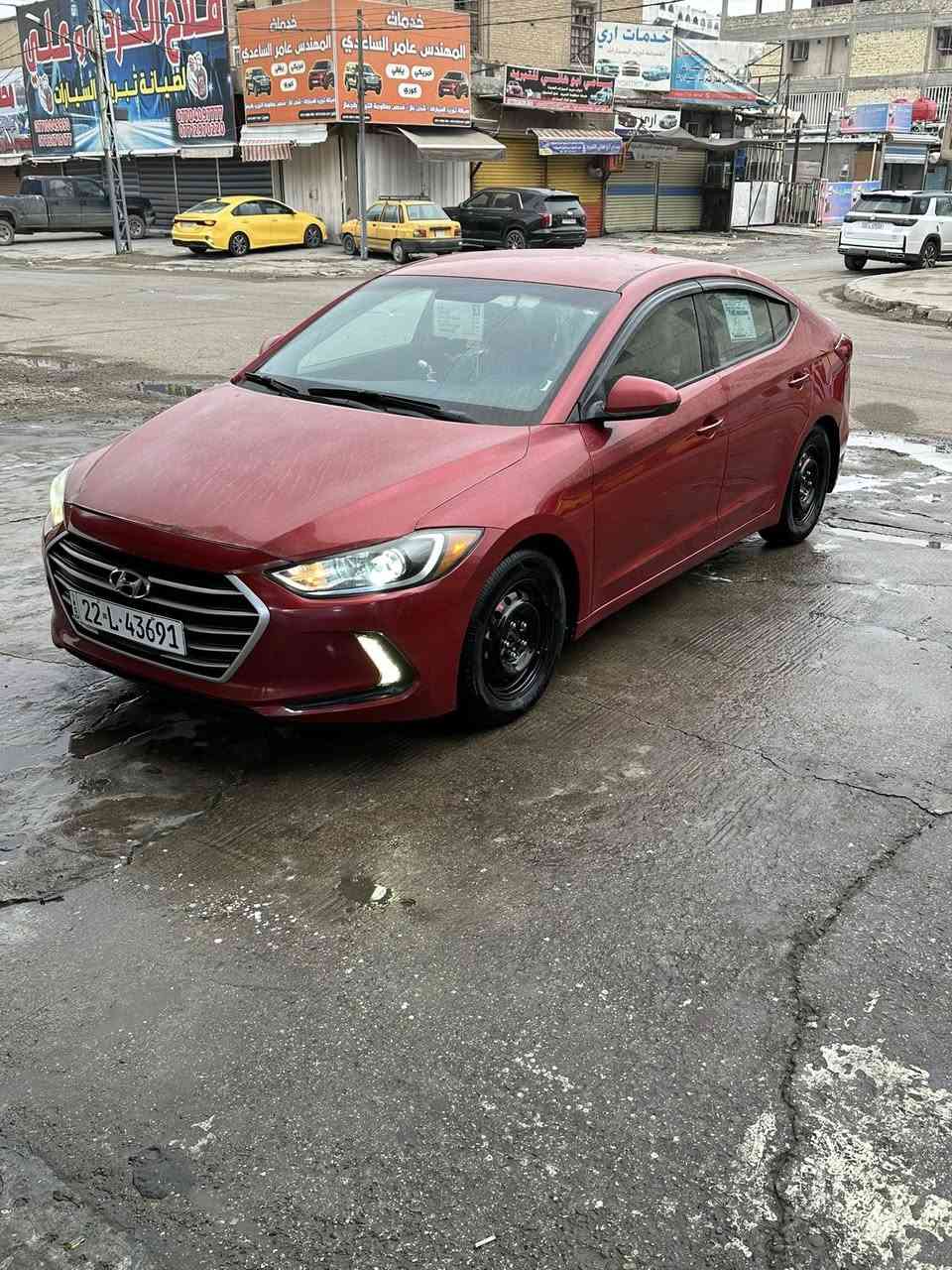 للبيع 

النترا موديل 2018 

حادث جاملغ ايسر قطعه والبابتين نفس الجهة كلير 
بدون ايرباك 

مواصفات نص فول 

سياره رقم أربيل باسمي تحويل ثاني يوم وكاله ما اسوي احول فقط 

ملاحظه صارت بيها طخه بسيطه عندي بالجنطه يعني ممبينه هواي 

السعر 120 بيها مجال قليل 

للاستفسار: ***********
