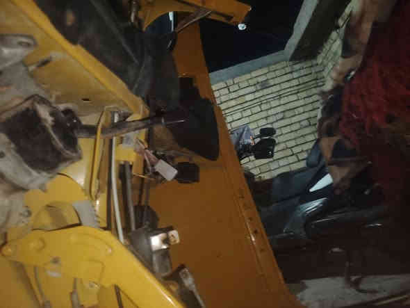 السلام عليكم تكتك بيجو للبيع مليون وتلاثميه وبيها مجال لايتات زنون جدد كهربيات جدد بوش وبستم ويطقات كلشي جديد رقم بي وتساب ***********
