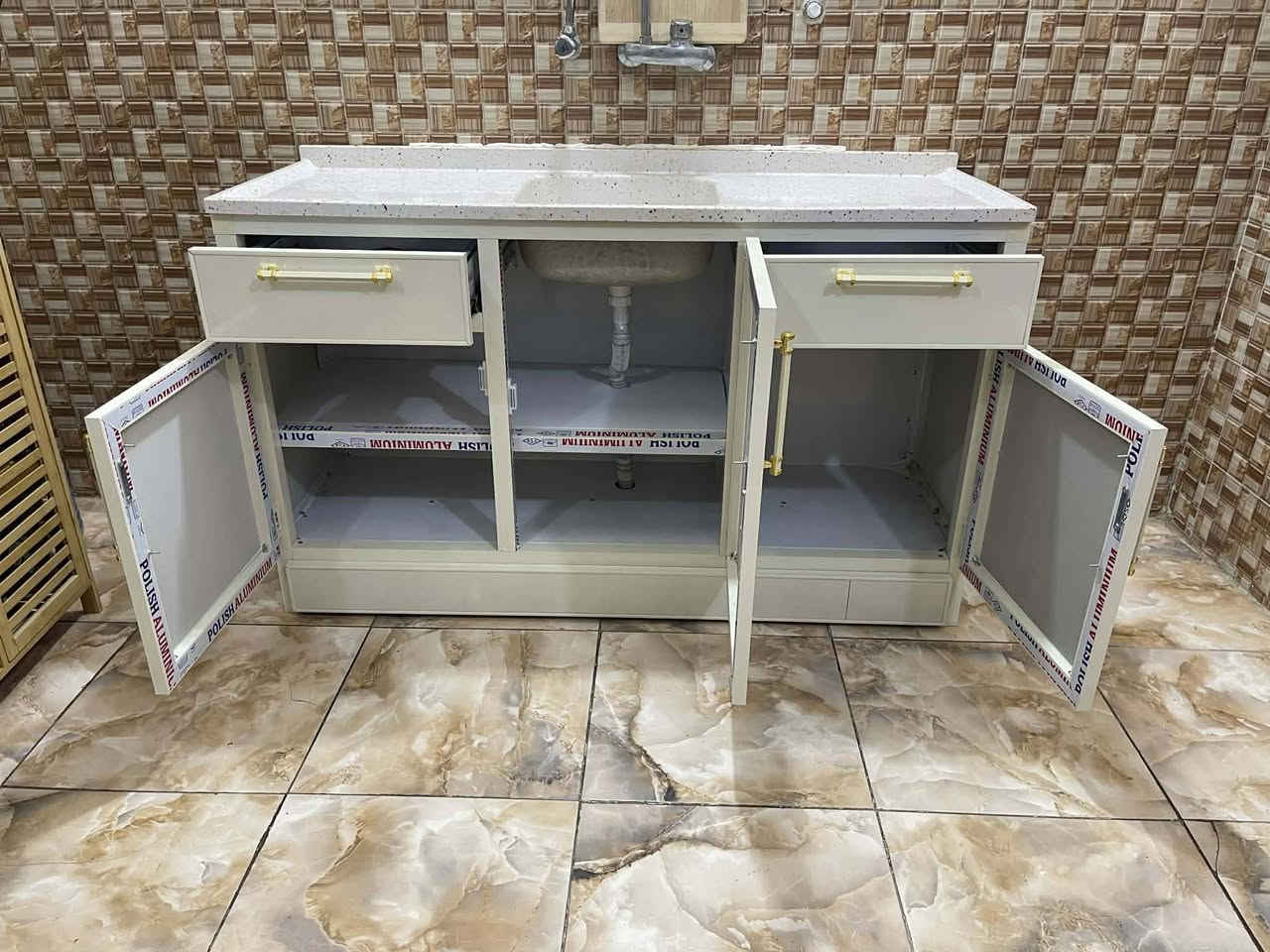 #للبيع سنك مرمر قياس 180 بعده جديد السعر 150 العنوان حله حي الصحه


**إذا كنت صاحب هذا الإعلان وتريد حذفه لأي سبب، رجاءا أرسل رسالة إلى الدعم الفني**