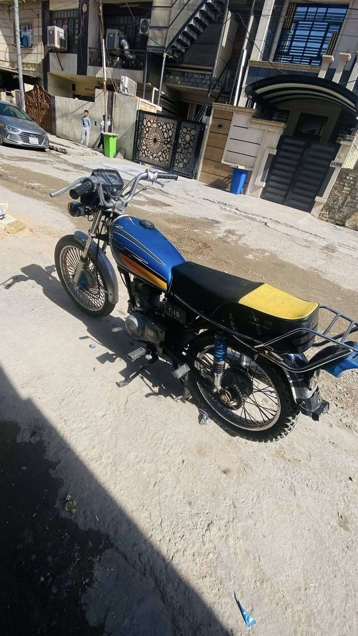 سلام عليكم دراجه يراني اربعه كير دراجه تخبل تخم تاير محركه  خير من الله  نقصه قبق زنجيل  وكفرات الصفاح السعر 325 وبيه مجال قليل المكان بغداد الدوره الرقم ***********
