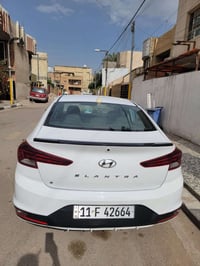 النترا موديل 2019 للبيع او مراوس هم النترا بس الشكل الحديث او كورلا مو...