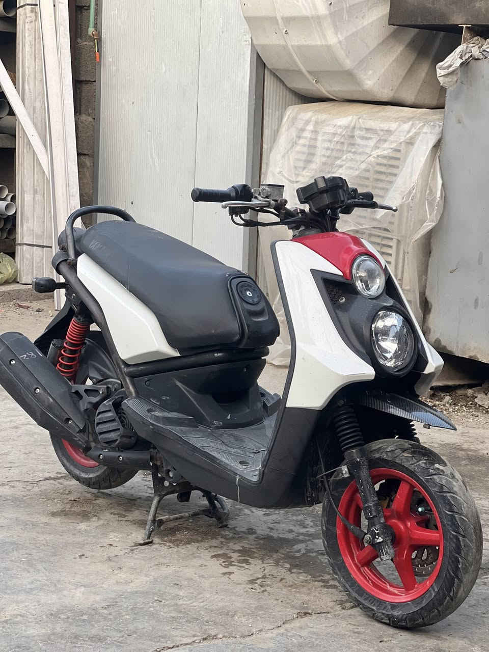 السلام عليكم الدراجه للبيع سكنس جبلي كافاله عام دراجه صاري سبوع نزلت من الضلال دراجه تخبل مابيه اي نقص جيب فيتر وتعال شوف بعينك مكان العبيدي السعر 10250وبيه مجال حك الجيه لن مسعجل على بيعه رقمي ***********
