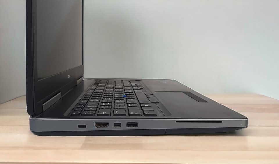 💻 Dell Precision 7510 - وحش التصميم
 * المعالج: Core i7 (الجيل السادس) فئة HQ القوية.
 * الرام: 8GB DDR4.
 * الهارد: 256GB SSD (سريع جداً).
 * كارت الشاشة: خارجي NVIDIA Quadro 4GB (للبرامج الهندسية والألعاب).
 * الشاشة: 15.6 إنش Full HD.
 * الملحقات: كيبورد ضوئي كامل + شاحن أصلي.
💰 السعر: 375,000 دينار.


**إذا كنت صاحب هذا الإعلان وتريد حذفه لأي سبب، رجاءا أرسل رسالة إلى الدعم الفني**