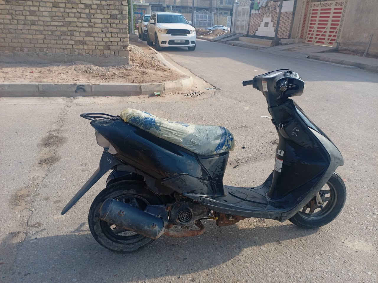 السلام عليكم دراجه سازوكي رياضي للبيع بدون أوراق ضايعه اكفلها سرقه وعشائر الدراجه ناعمه كلش سلف شغال عوزه باتري لايت بك لايت كلها شغاله اشاير شغالات السعر 215 وبيها مجال مكاني ميسان حي الجامعه الرقم الهاتف ***********
