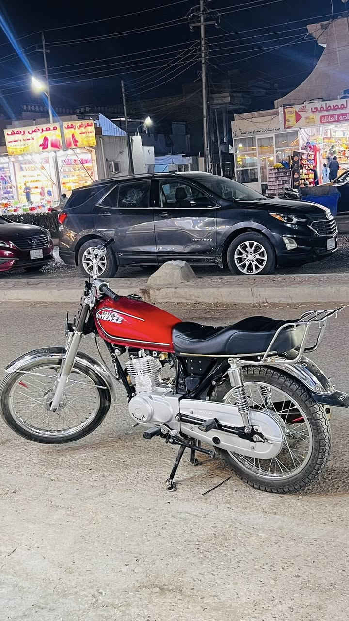 سلام عليكم انتنس قبق اسود للبيع أوراق سكنر٧الدراجه ماعوزهة شي بس صالنصه مزنجره دراجه سريعه مابيه شي مكفوله تجي تشوف بعينك السعر ٨٠٠ بيه مجال قليل الشراب يتصل على هذا الرقم***********
