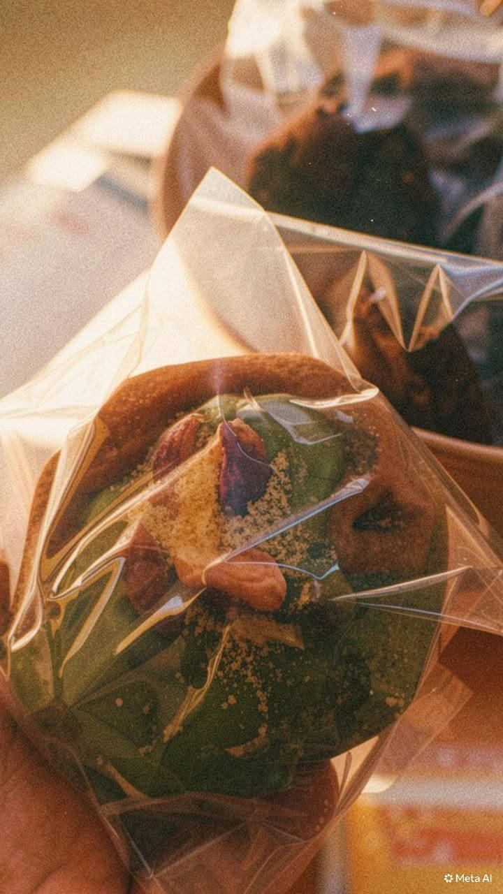 كل الي بالصور هي طلبات صُنعت بكُل حب للزبائن 💗
متوفر كيك بركاني وكيك بارد والكوكيز بأكثر من نوع ومثل ماتشوفون بالصور ، الحلويات كلها بمواد اصلية وجودة عالية 
والي يحب يطلب أهلا وسهلاً 
يدز بالدايركت شنو حاب يطلب ومتوفر توصيل لكل الزعفرانية 
او بالواتساب ***********
