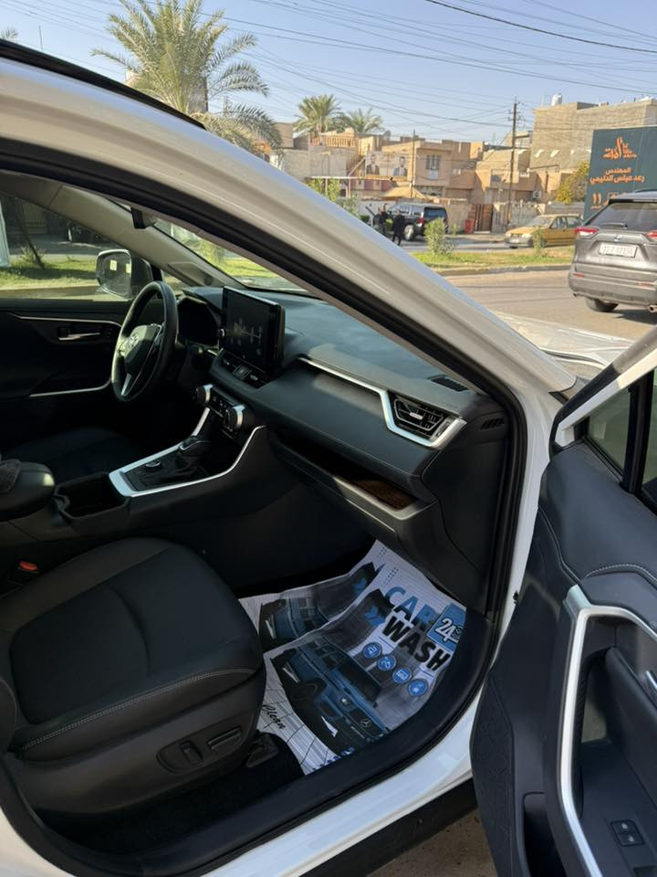 راف فور هايبرد لمتد(فول مواصفات)
موديل ٢٠٢٤
لون ابيض صدفي
رقم بغداد بأسمي
ماشية ٢٥ الف كيلو
رقم الشاصي موجود تشوف حادثها
السعر ٢٣٤$ 
المكان بغداد/الغزالية
للتواصل واتس اب
***********
