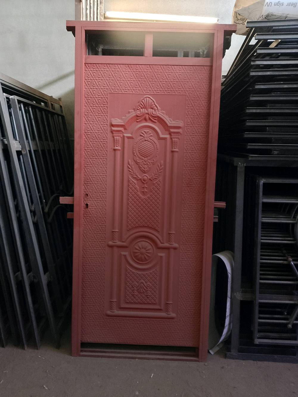 حدادة ابواب وشبابيك 
أين يقع موقع المحل؟: 
موصل صناعة الكرامة حي الكرامة جانب ايسر 
هل الأنواع المعروضة مستعملة أم جديدة؟: 
جديدة
هل تقدمون خدمة التوصيل؟: 
نعم
ما هو السعر لكل باب أو درج؟: 
بالاتفاق 