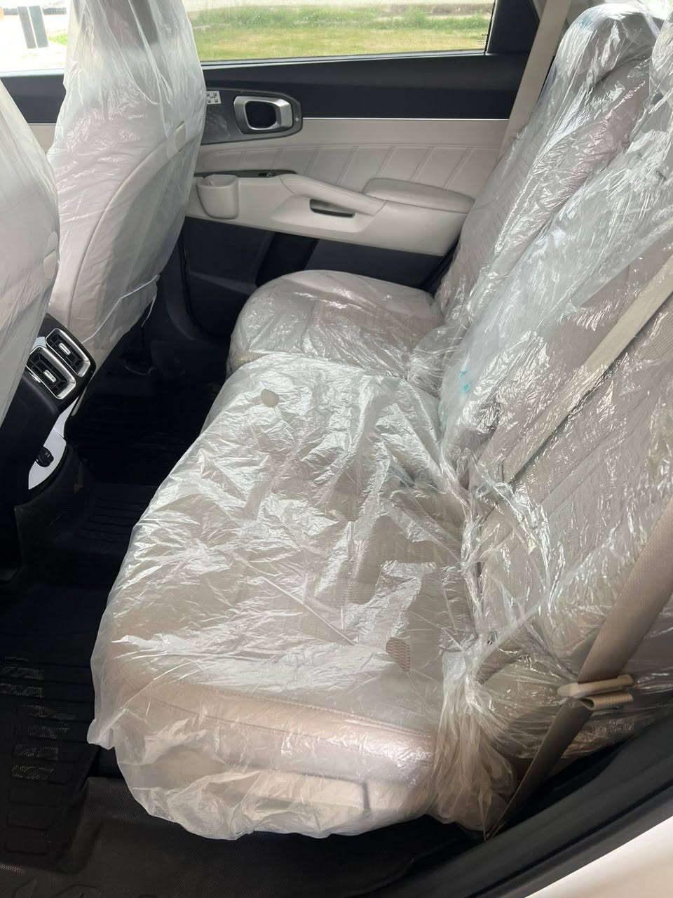 سلام عليكم
سورنتو2025 خليجي مكفولة من جكت الابرة(رقم اربيل)

السياره ضمان الشركه 

زيروو ماشية7الف

((مواصفات السيارة ))

محرك//6سلندر

بصبة تشغيل+بصمه ابواب+تشغيل عن بعد

*كير موس

*ويل 20

*مثبت سرعه

*سايد بريك بصمه

*حساسات اماميه خلفيه 6 جهات

*ضوئيه زينون+LED+كاشفات

*باك لايت LED

*شفتان مقود

*شاشه كبيره نكفيشن

اضاءه داخليه هادئه لمس ( الاضاءه ثلجيه امامي خلفي من جانبين الكراسي الخلفيه)

مقاعد مخمل ( كهربائيه)

*شاشه لمس تبريد

*ثلاث قطع تبريد

*نظام -مانع انزلاق+نزول منحدرات

*اشاره بالمري الجانبيه

*منفذ طاقه + شاحن لاسلكي

صندوق كهرباء

عنوان ديالئ الخالص  

سعر330وبيهة مجال

***********
