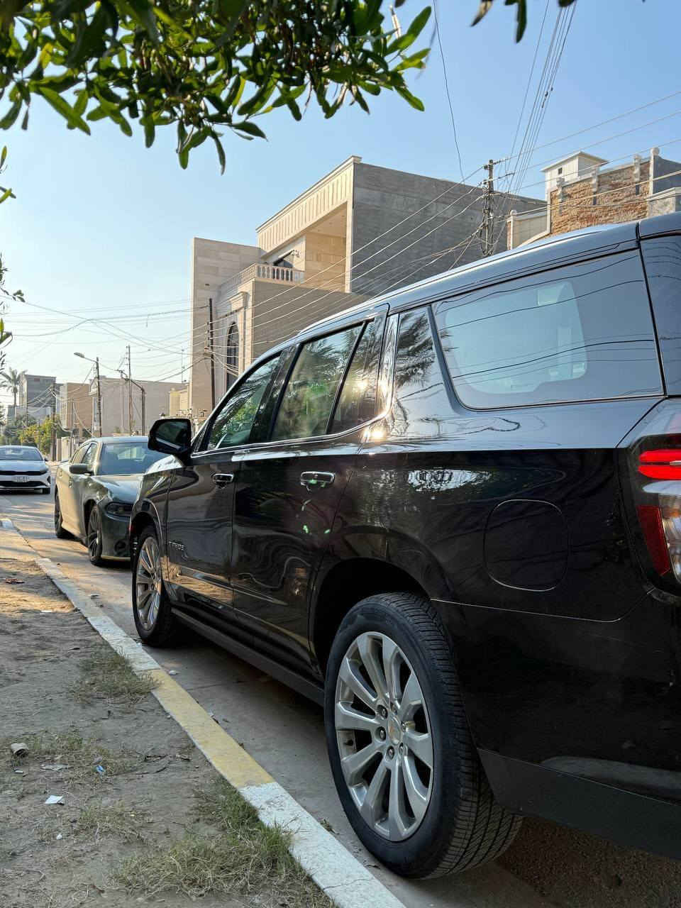 تاهو بريمر 2023 فول مواصفات كفالة عامة السيارة اخت الزيرو 
ماشية 62,000 كيلو متر 

بيه رصعه بسيطة بالتكمة ورصعة بالجاملغ مغلفة ppf وتخم تاير جديد الاصلي بغداد حي الجهاد سعر السيارة 55,000$


**إذا كنت صاحب هذا الإعلان وتريد حذفه لأي سبب، رجاءا أرسل رسالة إلى الدعم الفني**