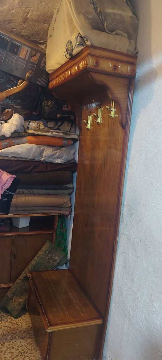 سلام عليكم غرفه صاج عراقي للبيع المكان مدينه الصدر السعر 500 الف للستفسار انتصل عله الرقم *********** الله شاهد غرفه نظيفه
