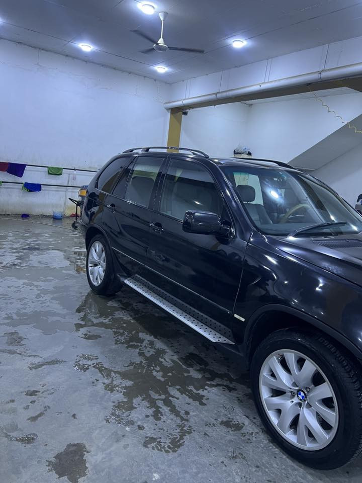 سلاو هاورييان ئةم x5بو فروشتن موديل 2005ماشةلا سةيارةكة جوانة 2020داخل بوة مةنةفيستة سةيارةكة هةمو گياني بةشةرت ماشةلا تنو تولة سوكان لاي خومانة 4تايةي تازةي لةژيرة سةيارةكة لةكةلارة سعري 52مةعمةلة رجائةن مشتةري نين ميشك منيشو خوتيش مةوة***********گورينةوةش دةكةم لةسةر دل گرتن
