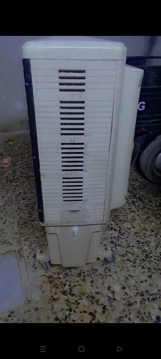 مبرده حجم واحد ونص شغاله سرعتين ماطور برفاب نحاس سعر 60بيه مجال كمفيره لمس شغاله 3سرع كامله سعر 110بيه مجال     ***********بغداد رشاد قرب فلكت حي النصر تصل ودلل
