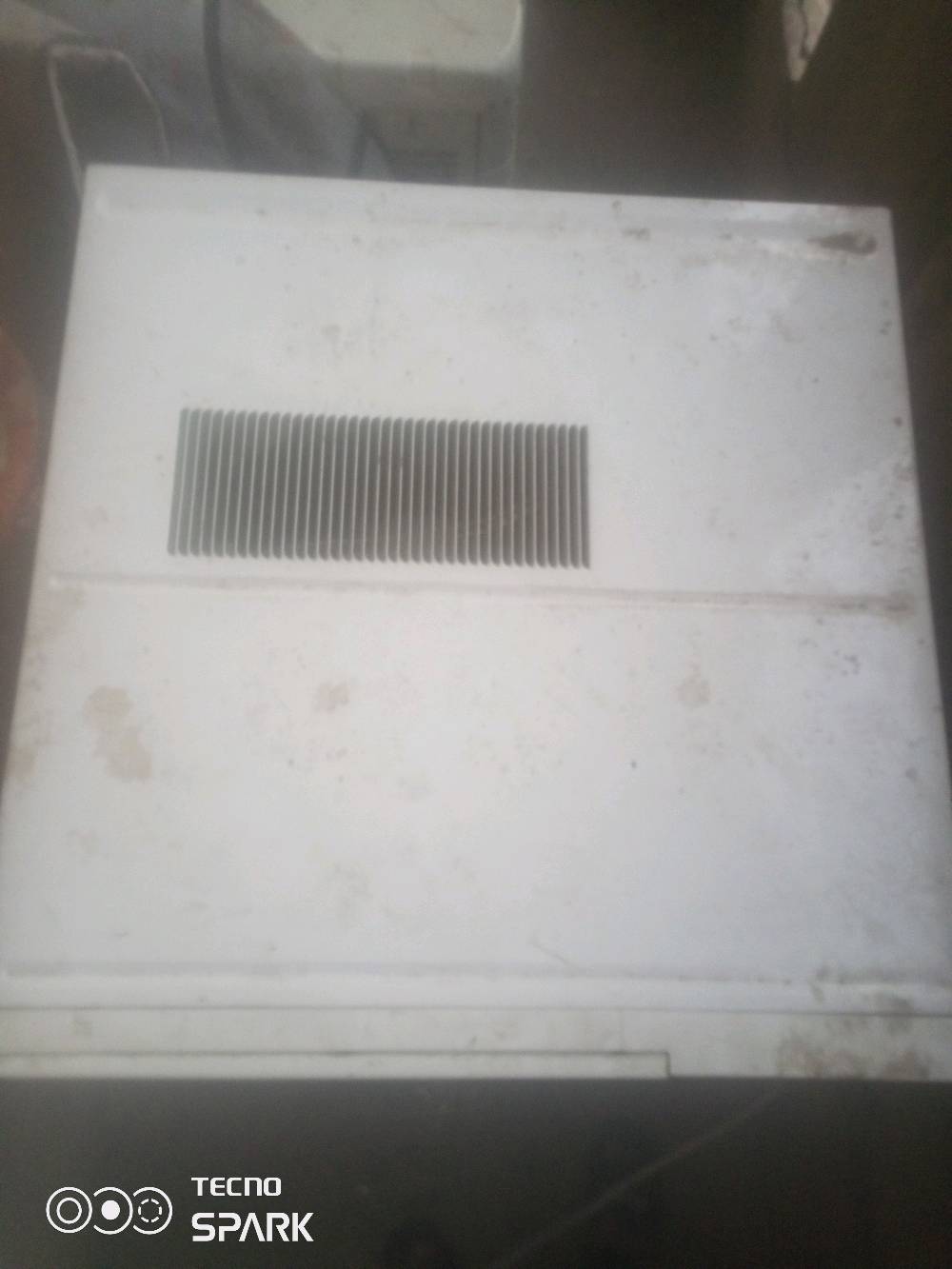 مكيف تدفئة وتبريد اخو جديد برغي مامفتوح محتاج واريد ابيعه مكاني بغداد مدينة الصدر رايده ب275 وبي مجال *********** واتساب بي