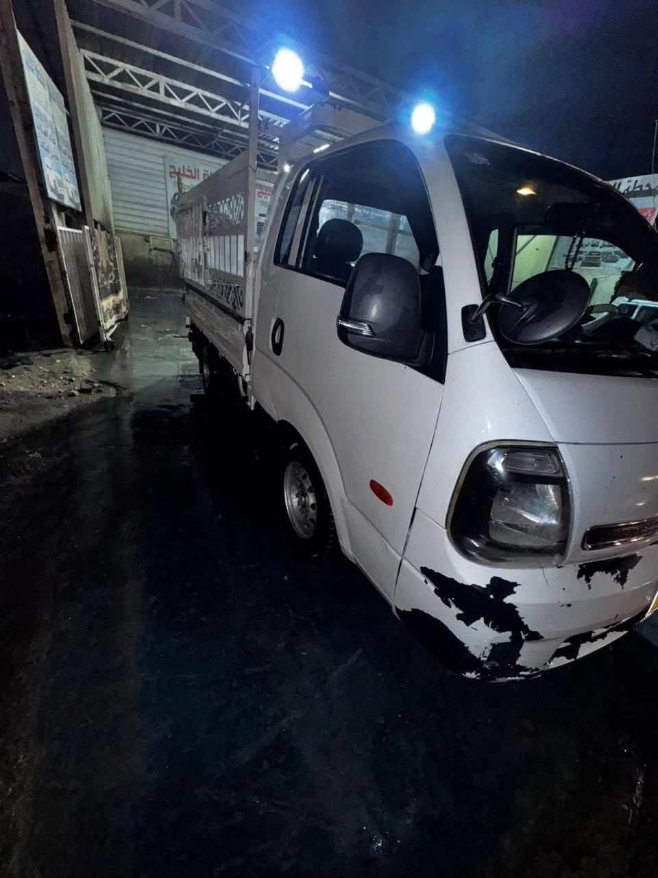 السلام عليكم سيارة كيه حمل  نثية بنكو موديل 2007 السعر ع خاص موصفات السيارة (كير ومكينه 3000 مكفولات سيارة تحورية تاير وويل 13 خلفي )رقمها بغداد
الاستفسار ع رقم *********** او ***********
