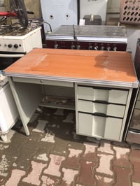 ميز • مستخدم شهرين • تكريت