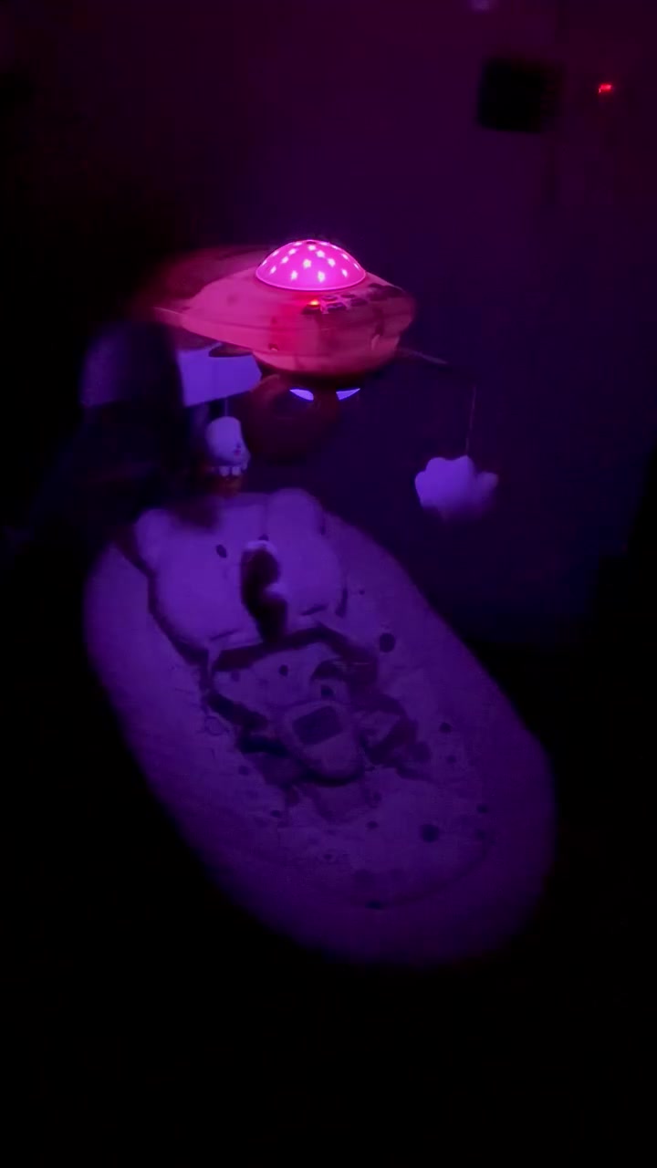 هزاز ماركة Ronbei الاصلي كهربائي وشحن… حجم كبير …وضعيتين للنوم .. اربع سرعات مع موسيقى ونظامين اضاءة… من عمر يوم  لعمر ثلاث سنوات جديد للبيع


**إذا كنت صاحب هذا الإعلان وتريد حذفه لأي سبب، رجاءا أرسل رسالة إلى الدعم الفني**