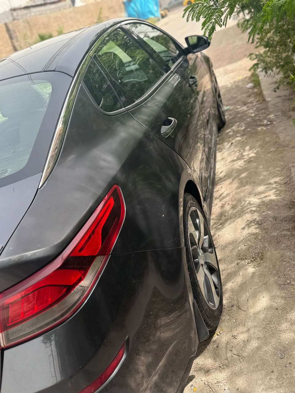 كيا اوبتما 2019 وارد امريكي 
حادثها سرقه بنيد وجاملغ 
حادثها بالعراق بابين وهلال 
لون فيلي 
مواصفات فول S
مكينة 2.4 
حالة السيارة جيدة 
العداد 92 ميل قابل للزيادة 
سعرها 135 وبيها مجال بسيط 
للأستفسار *********** بغداد, العراق
