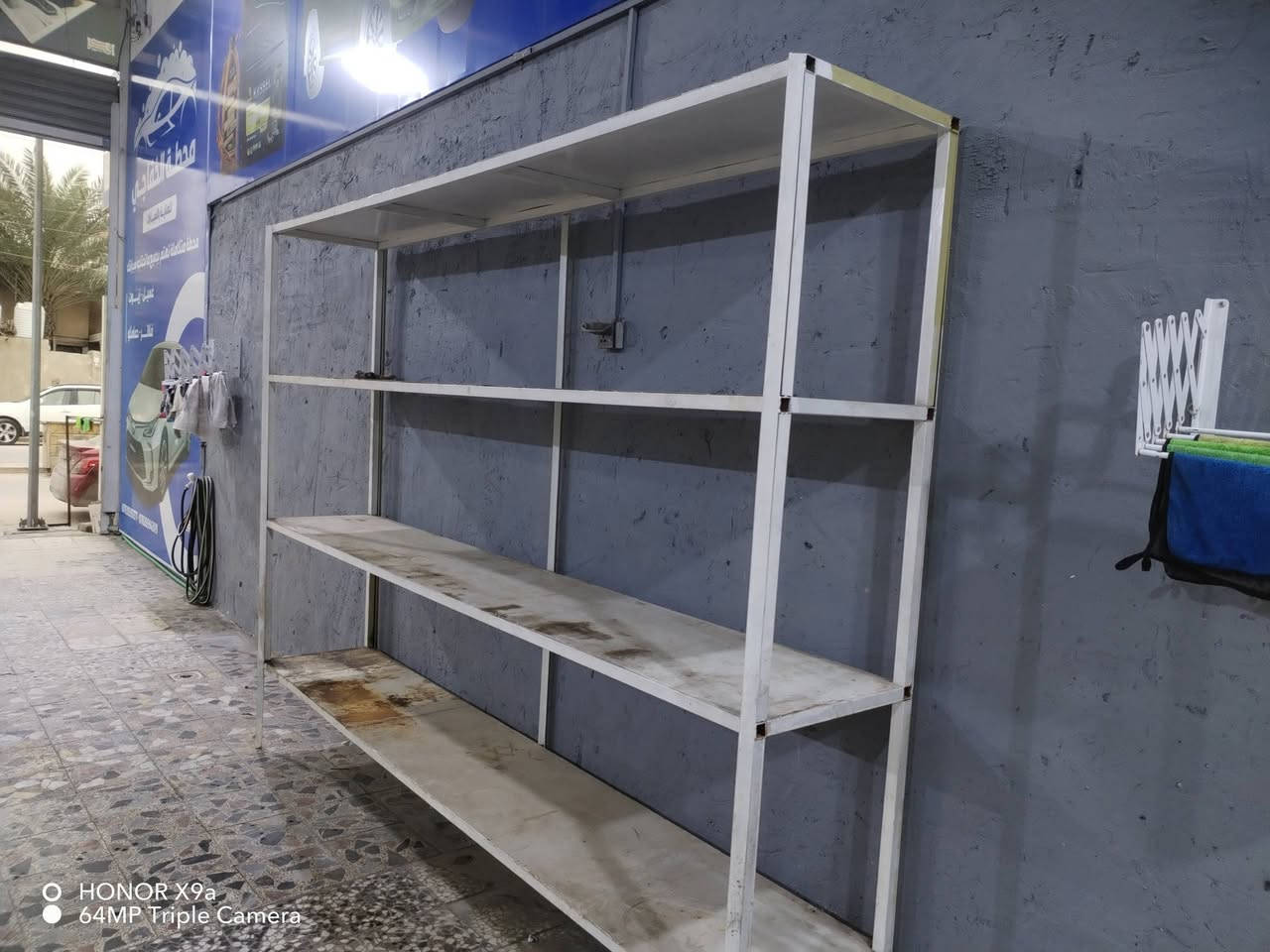 السلام عليكم رفوف حديد للبيع السعر ثنينهن 150 الف وبيهن مجال
الاول عرضه 3متر وارتفاعه 2.30سم 

الثاني عرضه 2.30سم وارتفاعه 2.30سم

وعرض الرف 50سم 

للاستفسار *********** ومتواجد فيس بوك
