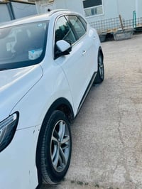 MG HS 2022 ماشيه ٩٧ الف فول مواصفات مكفوله بدون صبغ بيها قطع حالوب بيع...