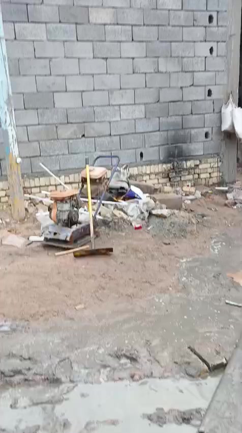 ***********  سلام عليكم*********** نجارينه حدادينه ابو بيت هاذه شقلنه اليوم شقل مرتب علا قياسات المطلوبه يلي عنده ارضيه رباط تصليطه صطح حنه بلخدمه داخل البصره شغل درجه اولى سعر مناسب تفضل
