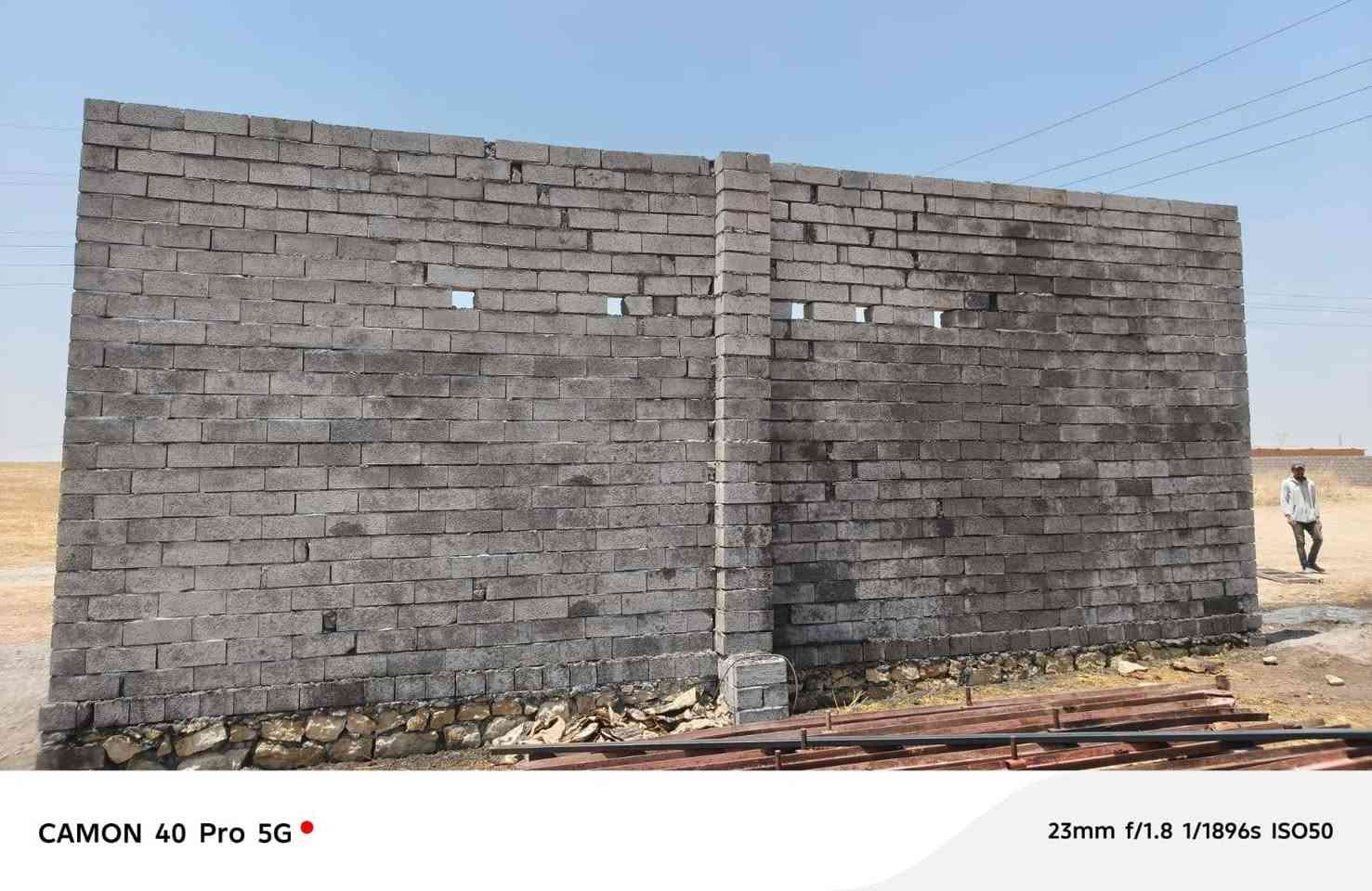 كادر بناء متفرق حالين. هاذ جزء من اعمالنا
***********
