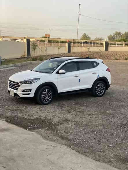 للبيع توكسان 2019 خليجي فول مواصفات واحد على واحد بصمه تحكمات امري شفط بانوراما على طول السقف مقاعد كهرب شحن لاسلكي ضرر بوند بدون دواخل السعر 195وبيها مجال بسيط  للاستفسار ***********
