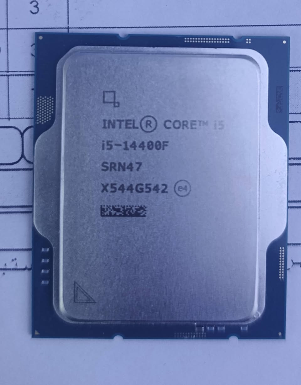 مكتب M.K للحاسبات
بغداد العطيفية
***********
تجميعا جديده 
مواصفات مرتبه 
I5 14400F
MB H610 ASUS RGB
RAM 16 3200 LEXAR
DEEP COOL AG400
RTX 5060 PNY
M.2 SSD 512 GB LEXAR
PSU 550 FSP
CASE CG 83 4FAN
السعر 1,370,000
الضمان سنه مع وصل ضمان
ممكن تعديل اي قطعه 
او تغير البراند او زياده مساحه
