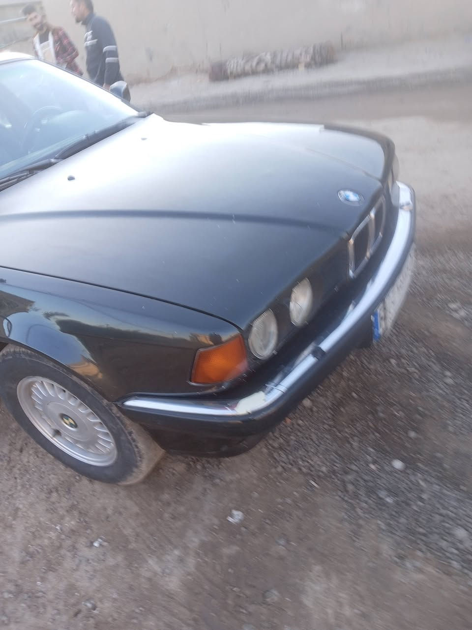 السلام عليكم بي ام موديل 92 الحجم 735 والتفاصيل والباقيه داخل الفيديو السعر 73 وبيها مجال رقم الهاتف ***********
