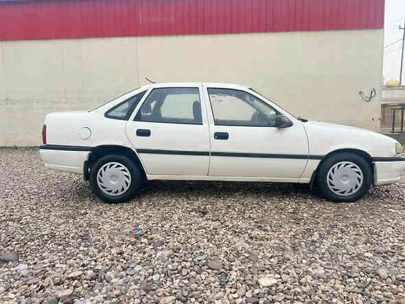 ڤیکترا 1993 سعر 31 و مجال
مکینە 20 گیر  توماتیک ب شەرت
رقم و سنوی اسلی شرت وکالە
گیر مەکینە و تەخم ب شەرتن
بی دەعم و لیدان زۆر خاوین
تەخم تایە کارەبایی هەموو ب شەرت
شوین روڤیا/ *********** اكر
