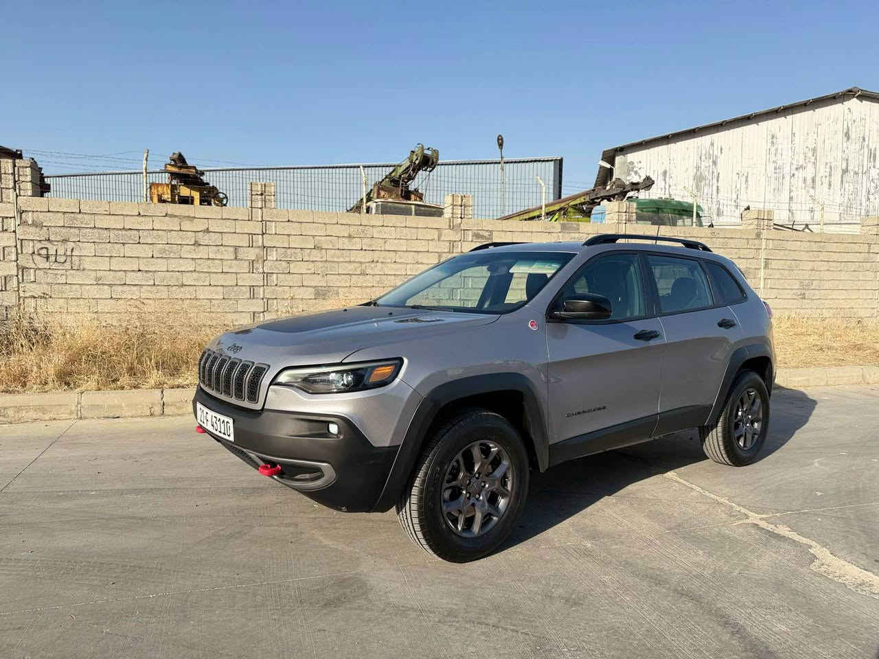 بۆ گۆڕینەوە و فرۆشتن )جێبی چیرۆکی
 مۆدێل ٢٢ ی پێشو پشت کەپسی مواصەفات ترایل هاوک  ٥ مۆدی لێخورین ٦ بستۆن ڕەقەمی تازە کراوە  هەموو گیانی بە شەرت  ( دەرگای دوای سەکن گۆراوە بە بیلاد ، چەمەلەغی دوای سەکنی بۆیاخە و ئێرباگی سستەم کراوەتەوە بە شەرت  مواصەفاتی شاشە گەورە هەموولایتەکانی لید و سوکان و کوشن هیتەر دەبڵ ئەکسل و ڕادار و زۆر مواصەفاتی تر .
0770 131 3605 السليمانية, العراق
