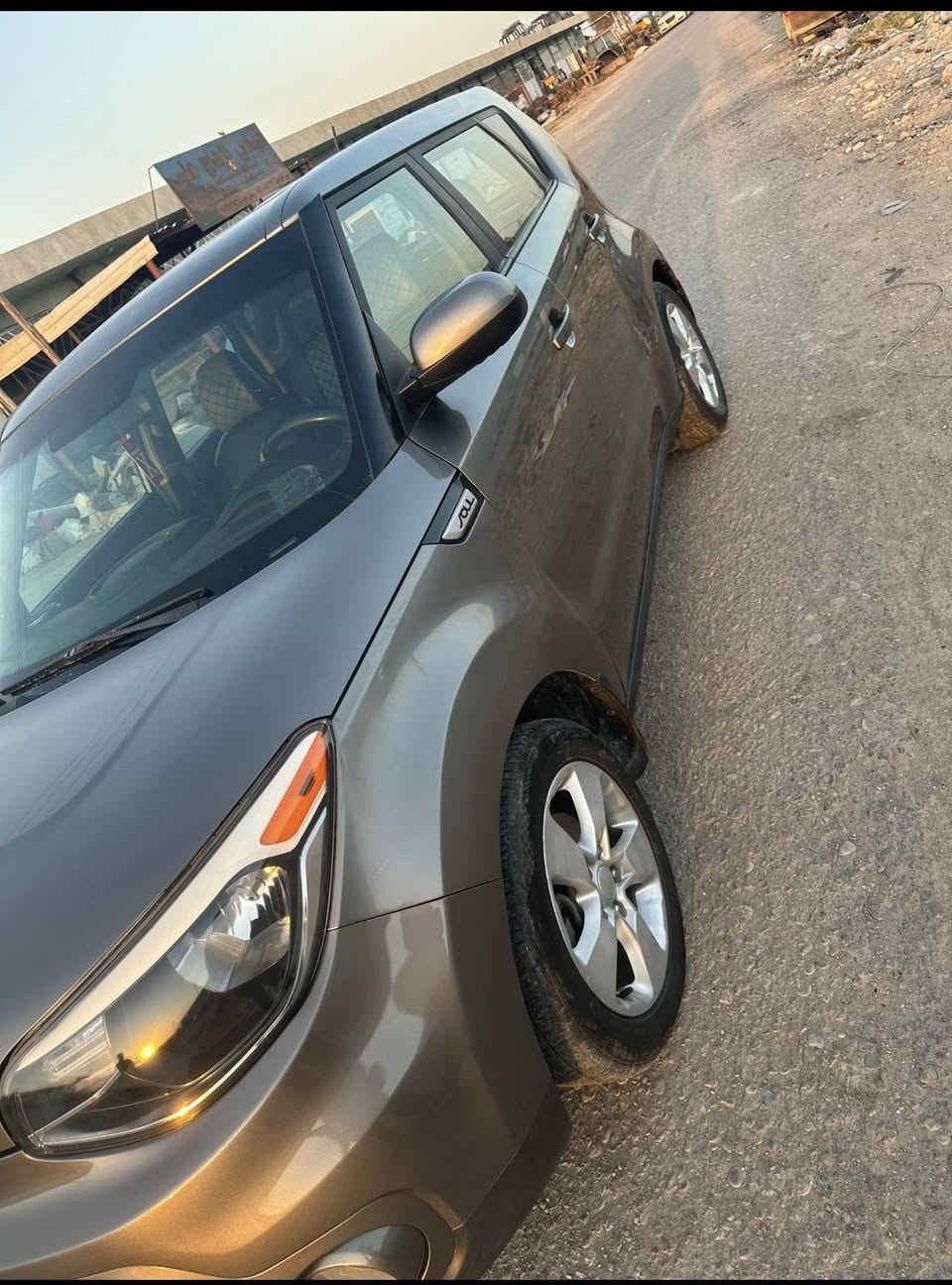 كيا صول موديل 19 رقم بغداد دولي 
حادث جاملغ وبنيد  فقط 
بدون ايرباك. ماشيه 73
سياره كامله مابيها اي نقص تخم تاير صدر تبريد كل نقص مابيها
*********** //واسط الكوت
