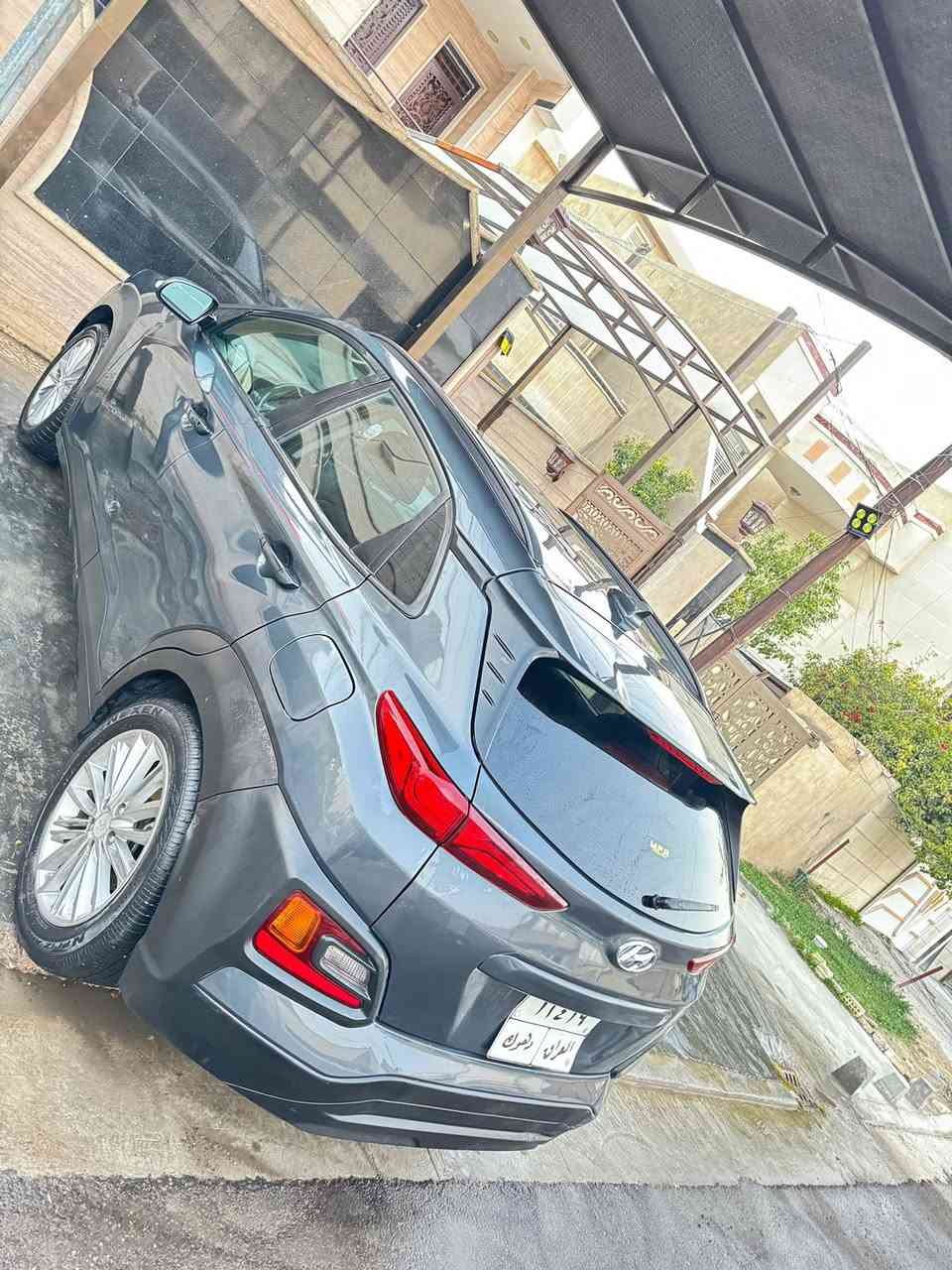 السلام عليكم 
للبيع هيونداي كونا 2020 أمريكي ضرر بسيط بدون تبديل بدون دواخل 
حادثها صبغ صندوق ودعامات فقط ليبل واحد 
فول مواصفات لمتد 
سلايد روف 
بصمه ابواب وتشغيل 
كشن كهرباء + تدفئة كشنات
محرك 2000 دوش ممفتوح وضع شركه 
تحديد مسار 
4 رادارات 
مانع تصادم 
كير 6 نمر سبورت 
شاشة كبيره كار بلي مع اندرويد 
ويل كب 17 بلادي
ماشية 40 الف حقيقي سياره جديده استخدام بسيط 
عنوانها بغداد الكرخ 
السعر 149 وبيها مجال بسيط
الاتصال ***********
